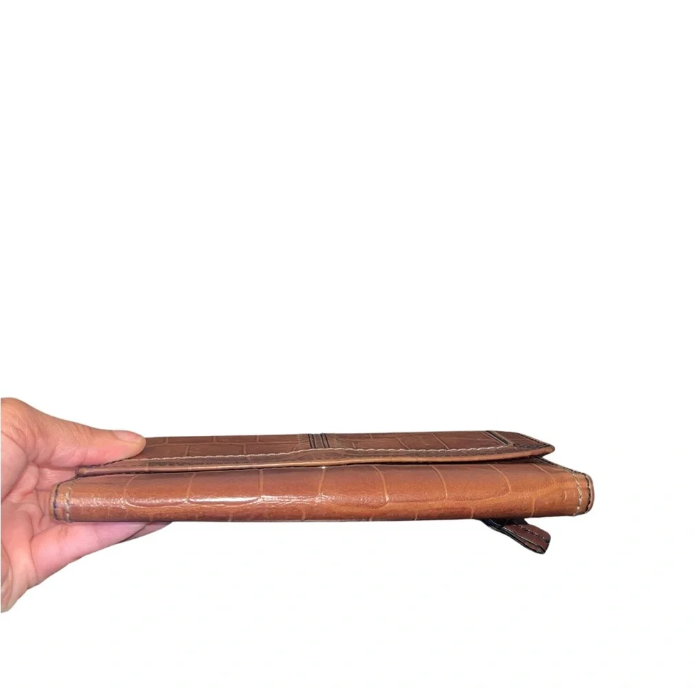 Fossil Vintage Brown Crocodile Embossed Wallet - Picture 8 of 12